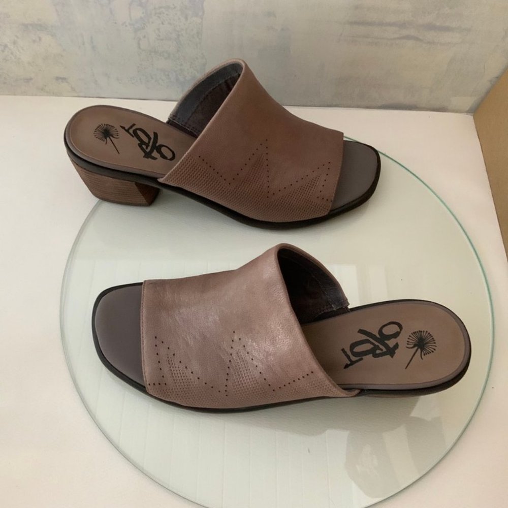 OTBT slip on heeled sandals, zinc coloured, size 9